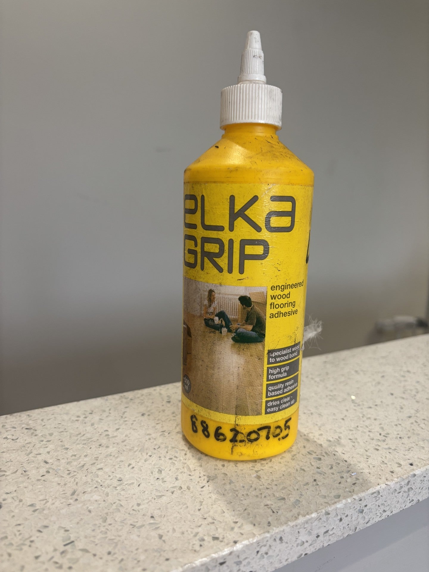 Elka Grip Adhesive (500 ml) D3 PVA Resin Based Wood Adhesive